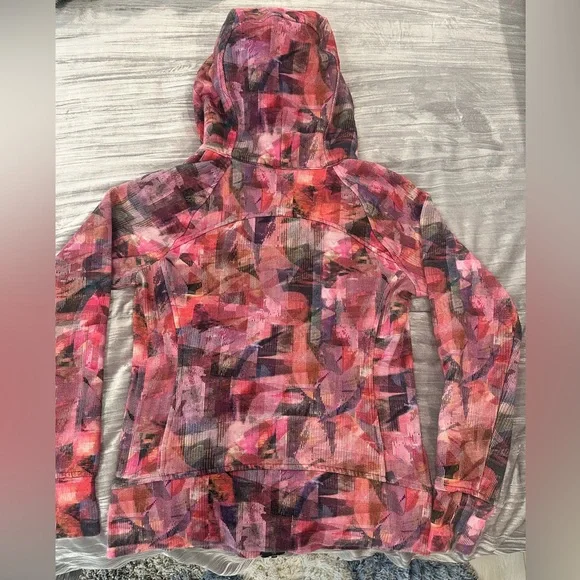 Lululemon Scuba Hoodie, Size 6 - Picture 4 of 4